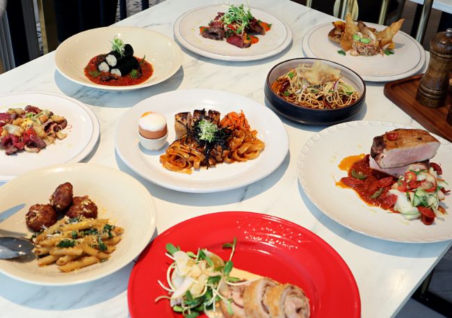 บุฟเฟ่ต์ A La Carte  รวม Mocktail 90 นาที ที่ Deja Brew Lifestyle Cafe